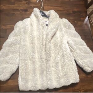 Vintage Donnybrook Ivory Faux Fur Vintage Women's Coat Regular Size Made in USA